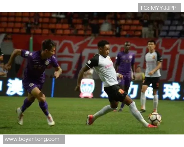 申鑫与苏宁对决球票热销球迷热情高涨期待精彩赛事 申鑫与苏宁对决球票热销球迷热情高涨期待精彩赛事