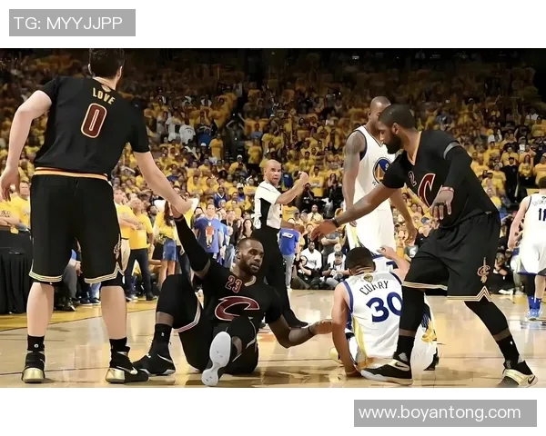 2016年圣诞大战骑士勇士巅峰对决回顾与精彩瞬间分析 2016年圣诞大战骑士勇士巅峰对决回顾与精彩瞬间分析