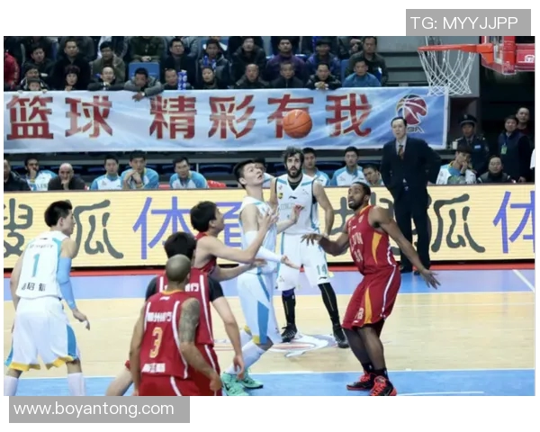 CBA广东队与深圳队激战正酣谁能在这场对决中笑到最后 CBA广东队与深圳队激战正酣谁能在这场对决中笑到最后