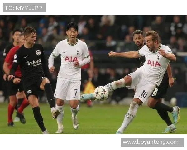 伯利恩与热刺激战正酣谁能在这场较量中笑到最后